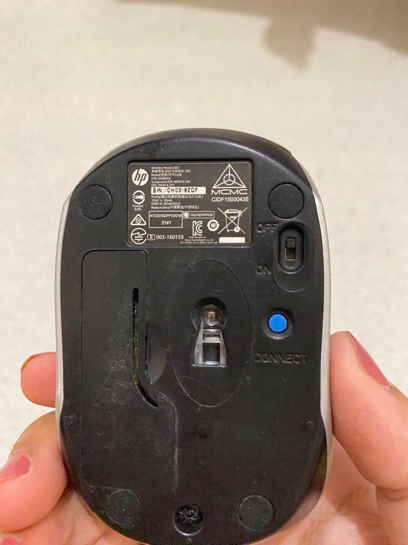 HP 200 PIKE SILVER WIRELESS MOUSE (940414-201) thumbnail