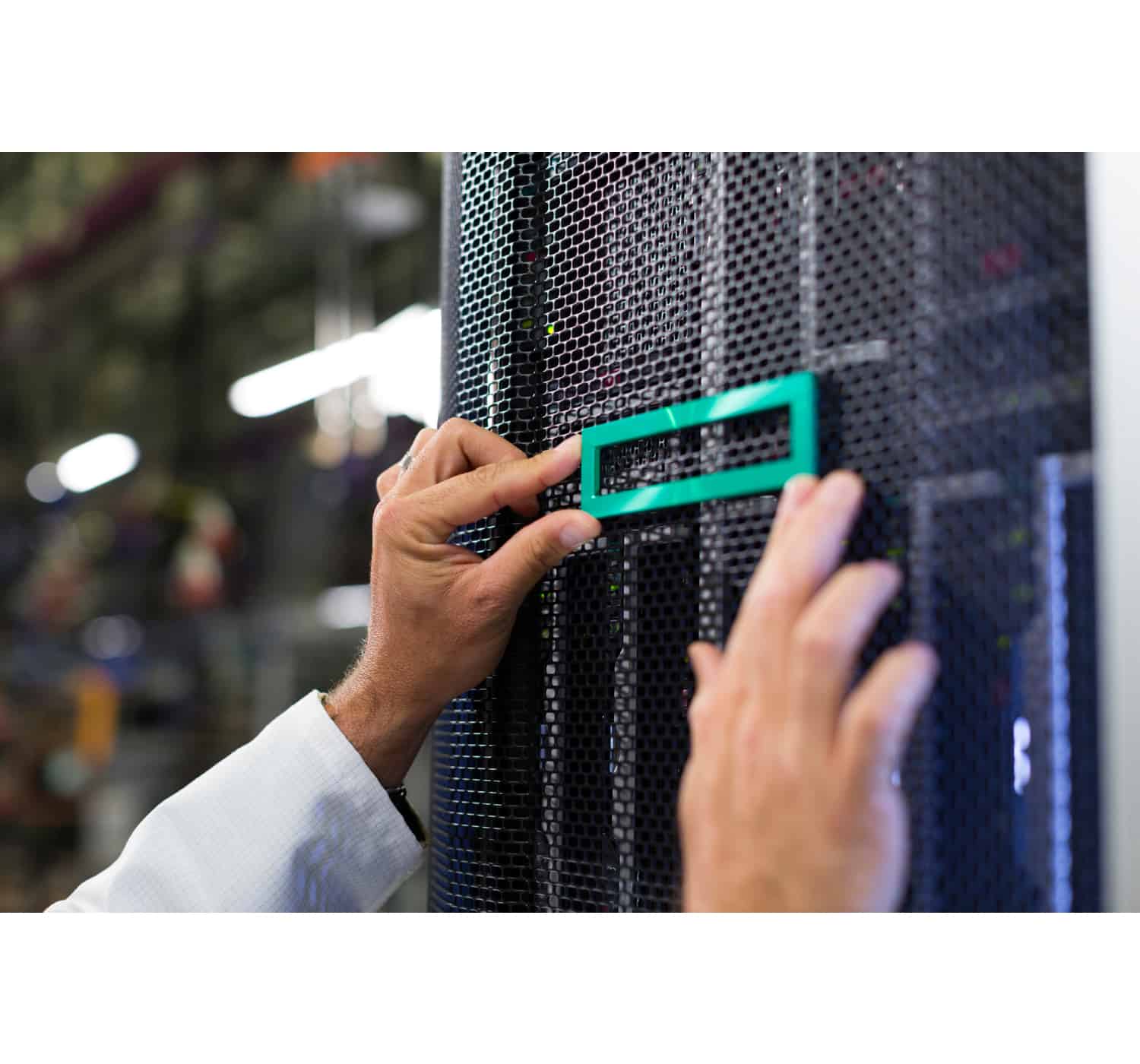 Hewlett Packard Enterprise Q2P94A behuizing voor opslagstations 2.5 (Q2P94A) thumbnail