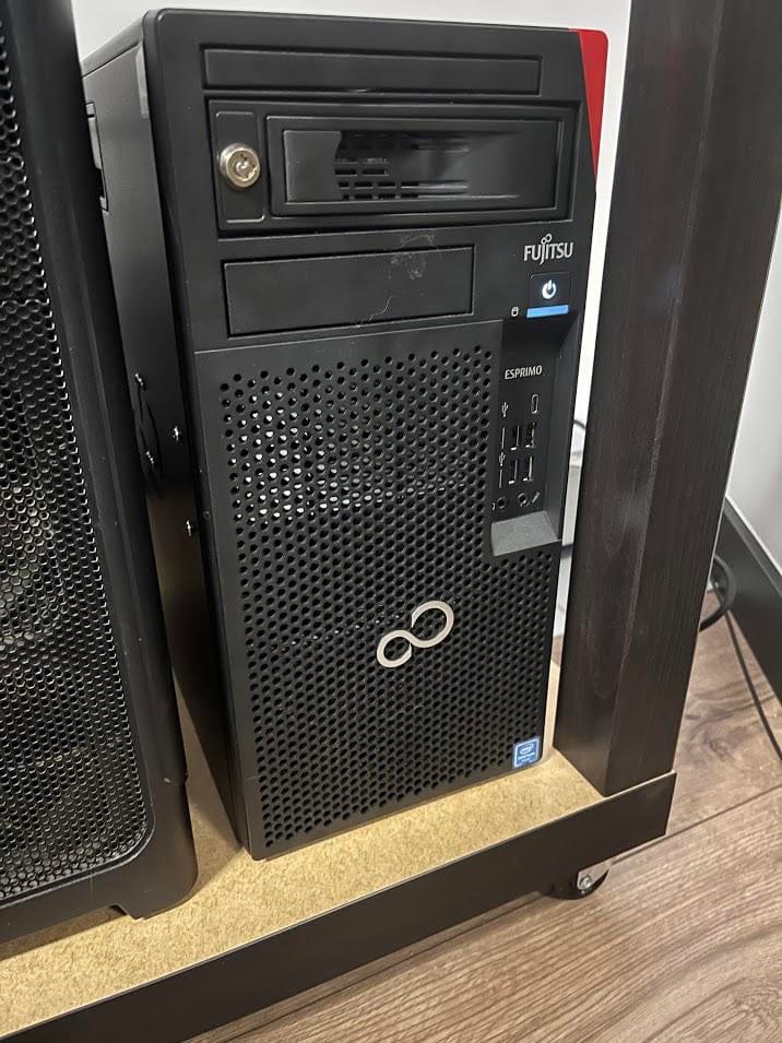 Fujitsu SSD SAS 24G 1.92TB Read-Int. 2.5' H-P EP (PYBSS19NNM) thumbnail