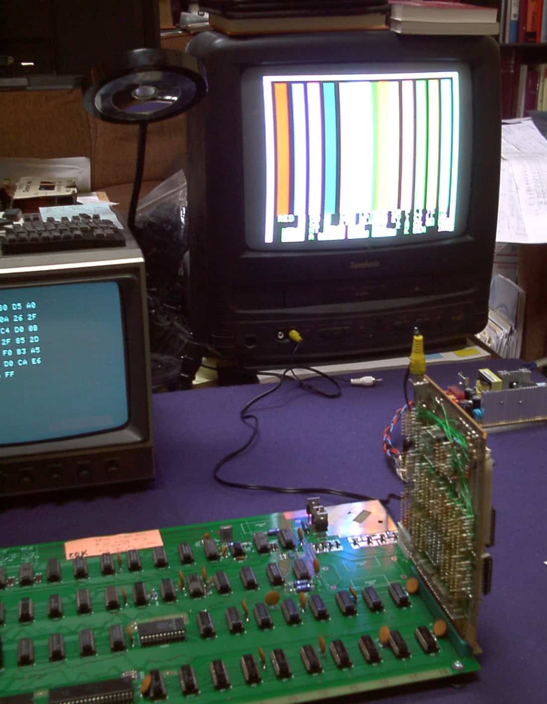 Apple iMac Gelb CZ1EK-02300000 - 61cm(24‘‘) M4 10-Core CPU, 10-Core GPU, 32GB RAM, 2TB SSD, Standardglas, Magic Keyboard TID (CZ1EK-02300000) thumbnail