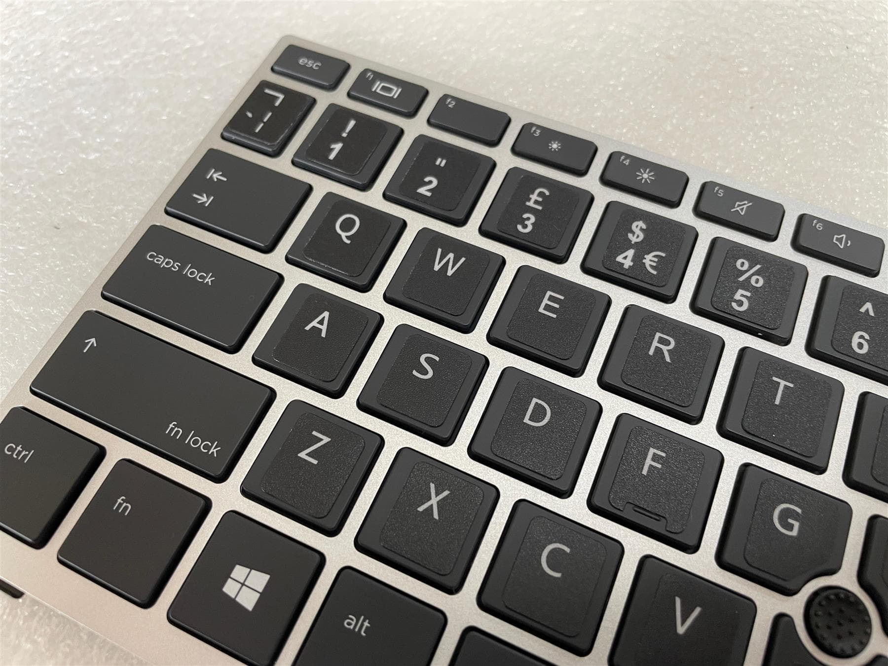 HP SPS-KYBD SR BL -UK (L14377-031) thumbnail