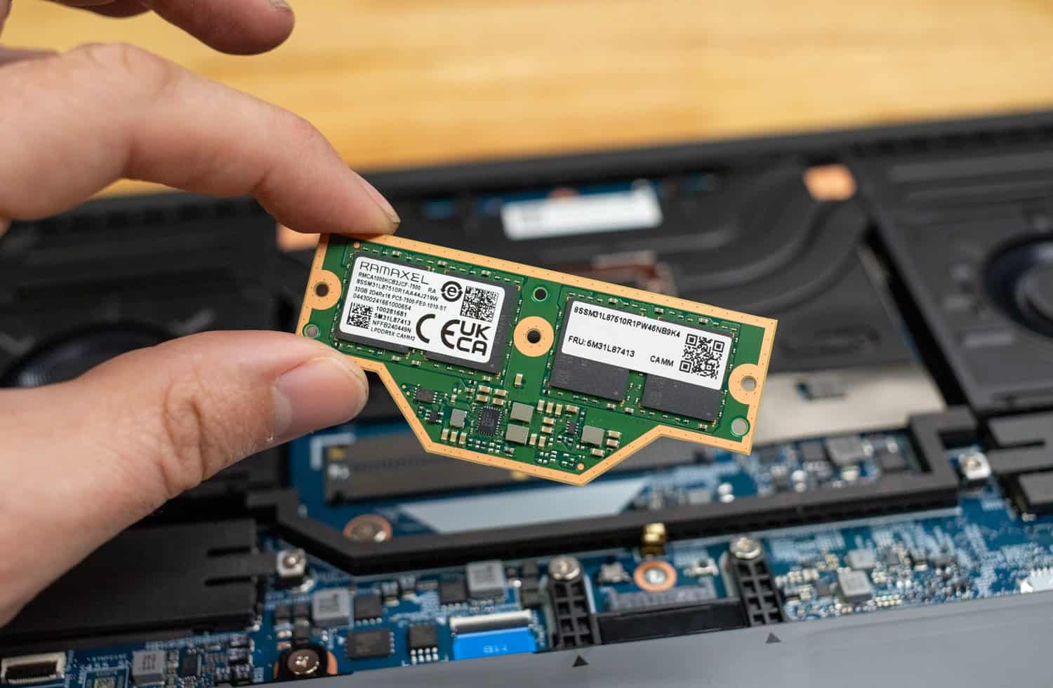 Lenovo 32GB LPCAMM memory module 7500 MT/s (5M31L87413) thumbnail