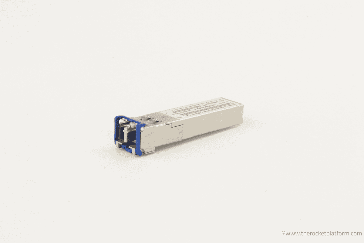 Juniper SFP, 1G, SMF 10km and MMF 550m, Extended Temperature (-5 through 70 DegC), Duplex LC connector (SFP-1G-LX-C) (SFP-1G-LX-C) thumbnail