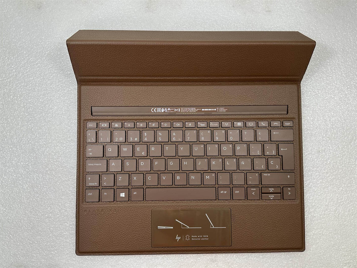 HP SPS-KBD FL CP BL LTR SE/FI (L67435-B71) thumbnail