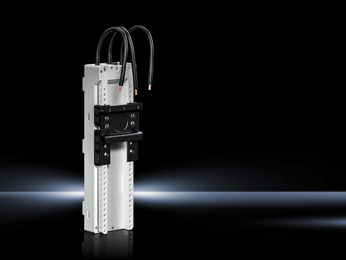 Rittal Geräteadapter Comfort 16 A, AWG14, 3-polig, BxH 45x1 (9635330) thumbnail