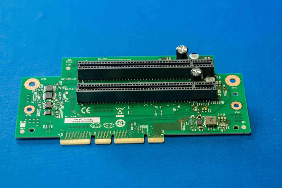 Intel Riser Karte für 2HE M50CYP Systeme Slot#3, 2x PCIe (CYP2URISER3STD) thumbnail