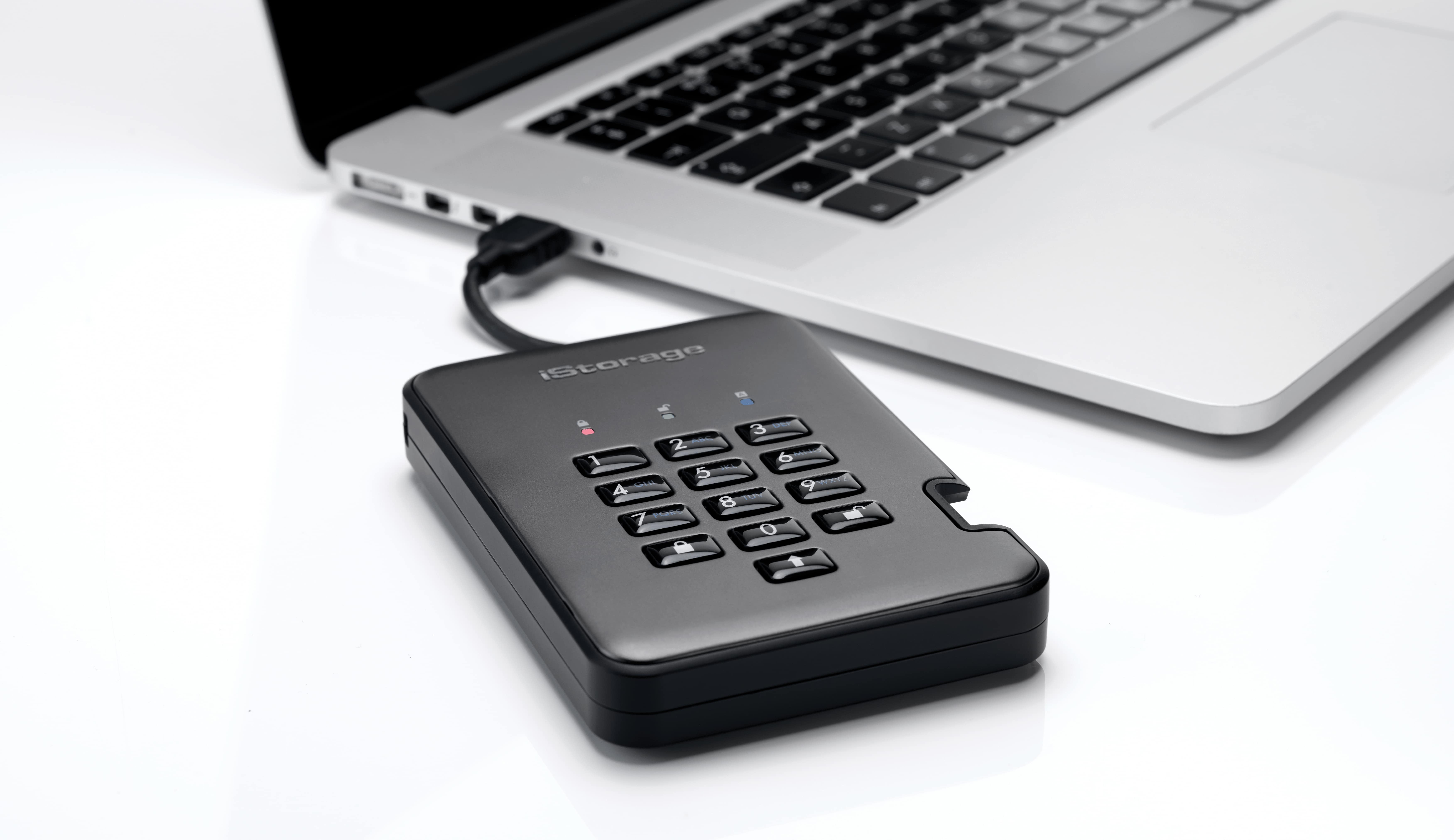 Origin Storage DISKASHUR PRO2 SSD 256-BIT 16TB - FIPS 140-2 CERTIFIED - GRAPHIT data-encryptieapparaat (ISDAP2256SSD16000CG) thumbnail