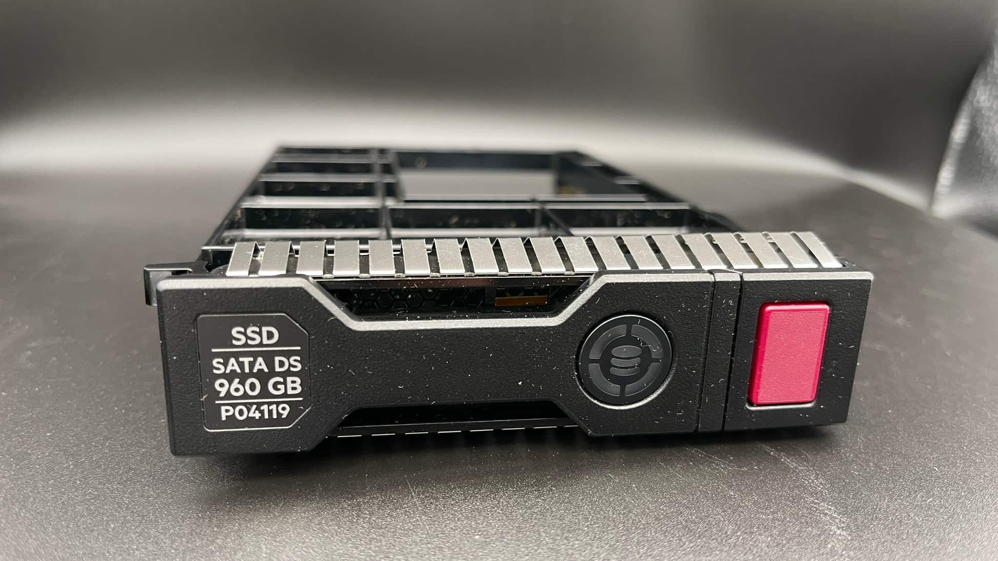 HP 960GB SATA MU SFF SC DS SSD (870668-003) thumbnail