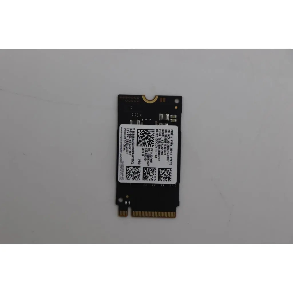 Lenovo M.2 2242 NVMe SSD, 128 GB capacity, PCIe 3x4 interface, designed for high-speed data storage in comp (5SS0W79527) thumbnail