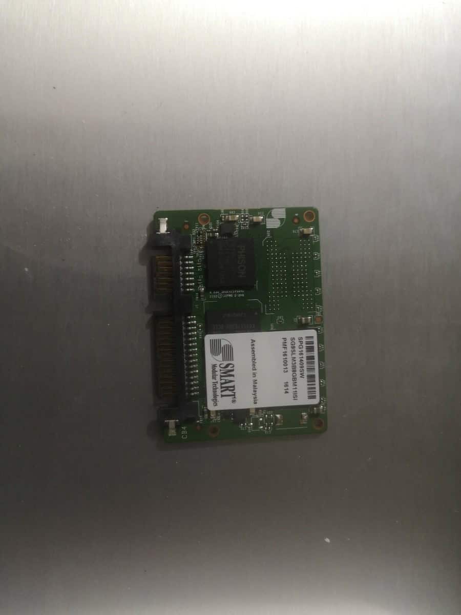EMC Isilon 8GB SSD SATA boot drive (SG9SLM3B8GBM11ISI) thumbnail