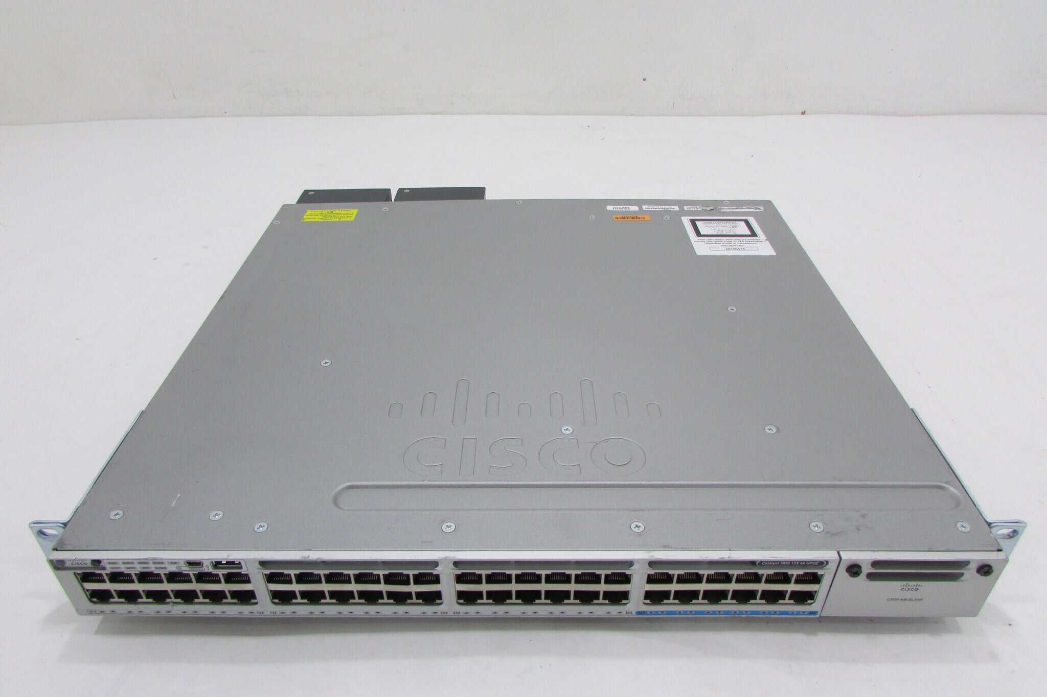 Cisco Catalyst 3850 12 Port (WS-C3850-12XS-E-RFB) thumbnail