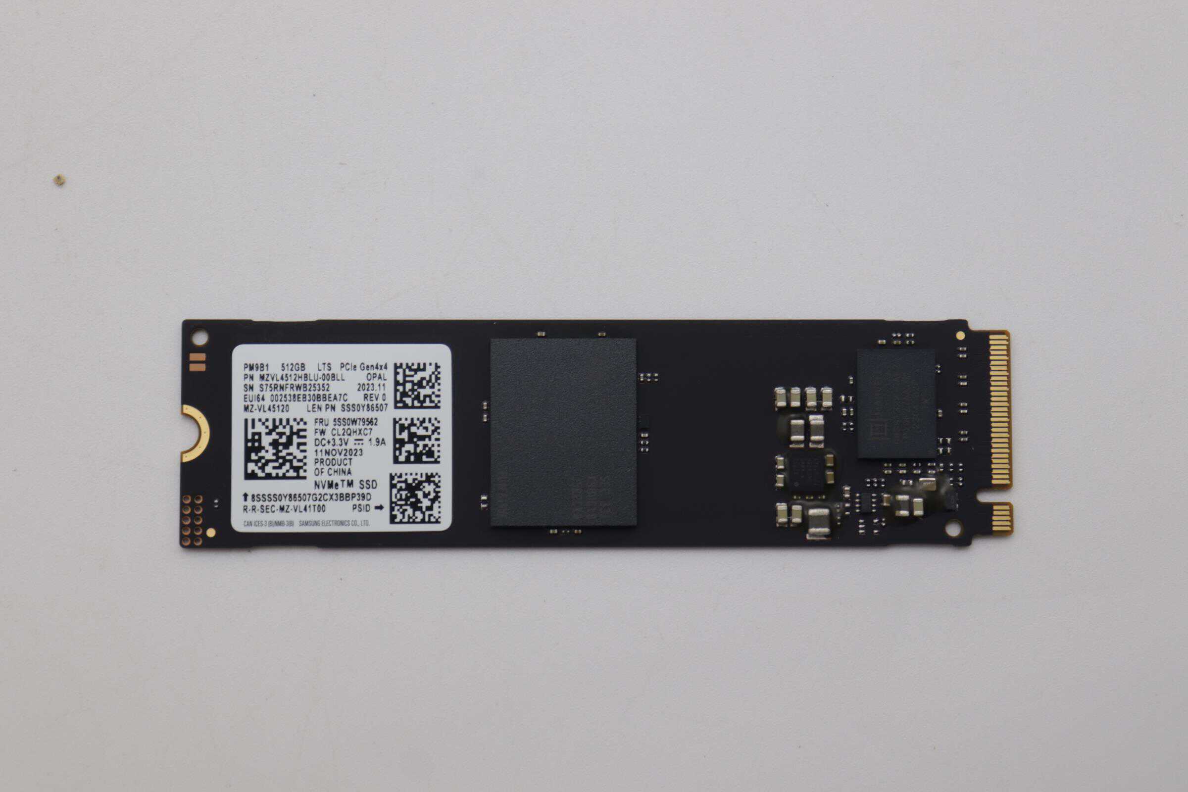 Lenovo SSDASM 256GB M.2 PCIe 4x4 OPAL NVMe (5SS0W79509) thumbnail