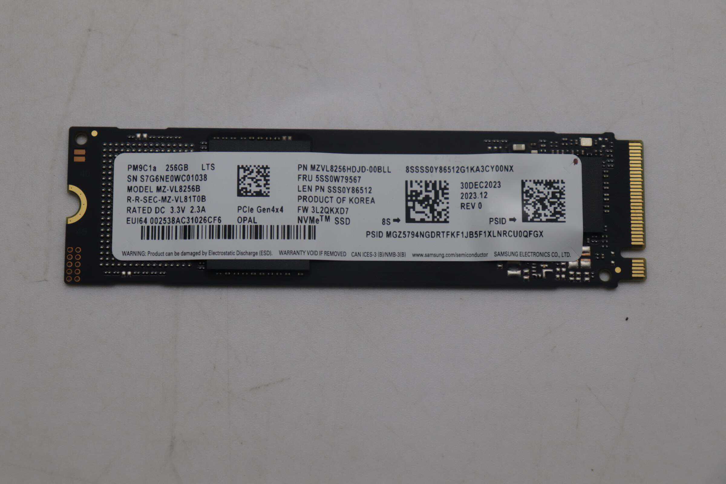 Lenovo SSD 256GB M.2 2280 LTS PCIe4x4 SKH OP - 256 GB (5SS1D71716) (5SS1D71716) thumbnail