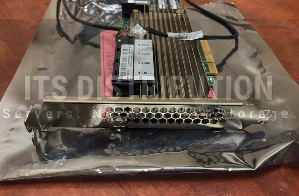 HP P824i-p12G SAS PCIe MR GEN10 (870658-B21-RFB) thumbnail
