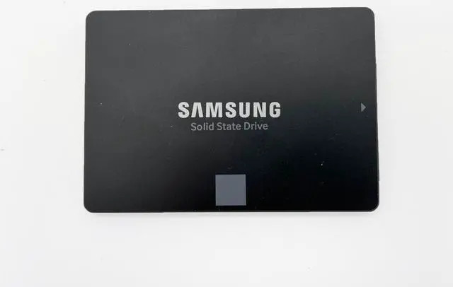 Samsung 850 EVO MZ-75E250E 250GB SATA 6Gb/s 2.5 Solid State Drive (MZ75E250E) thumbnail
