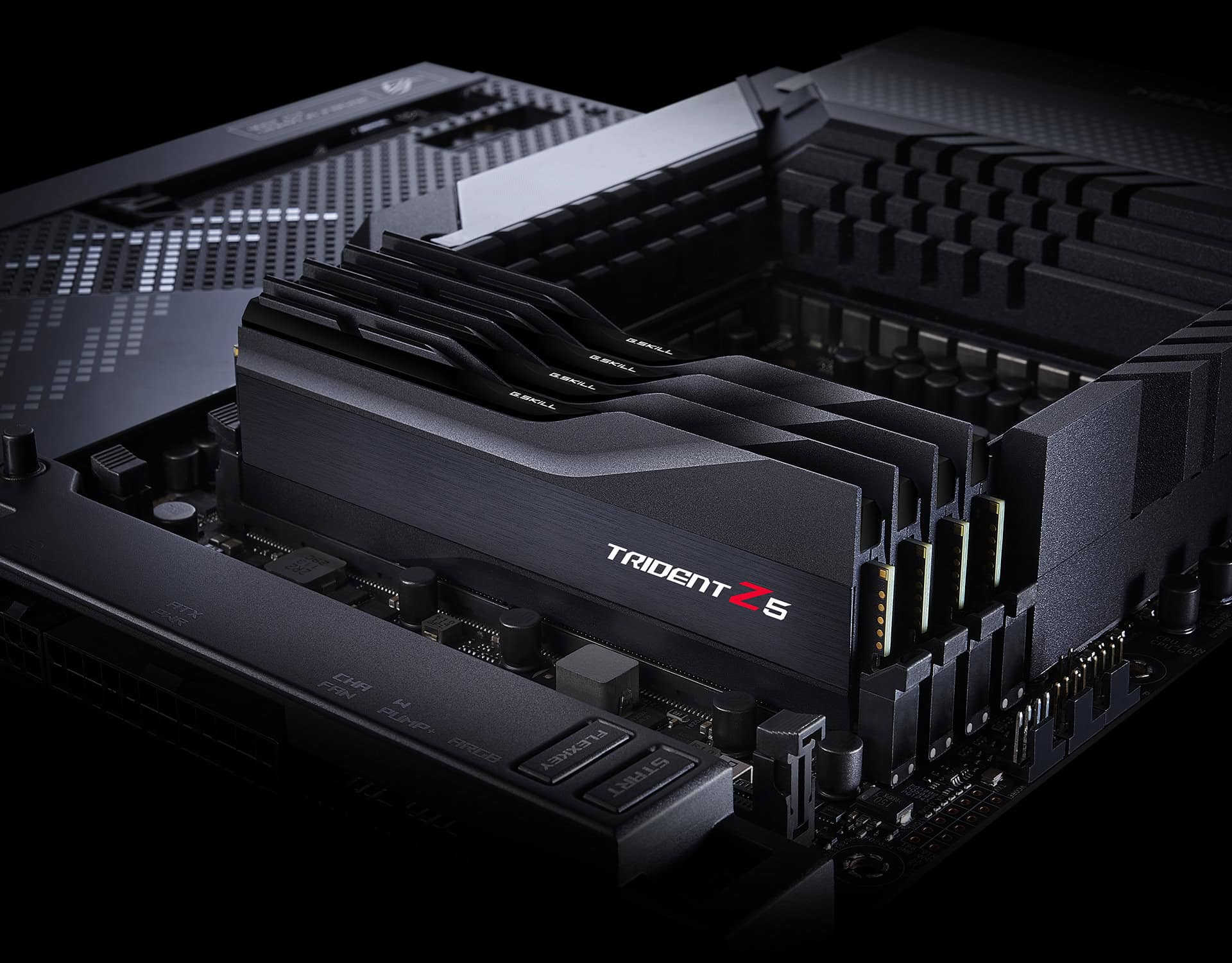 G.Skill DDR5 32GB PC 6000 CL36 G.Skill KIT (2x16GB) 32-TZ5NXRW RGB (F5-6000A3636F16GX2-TZ5NXRW) thumbnail