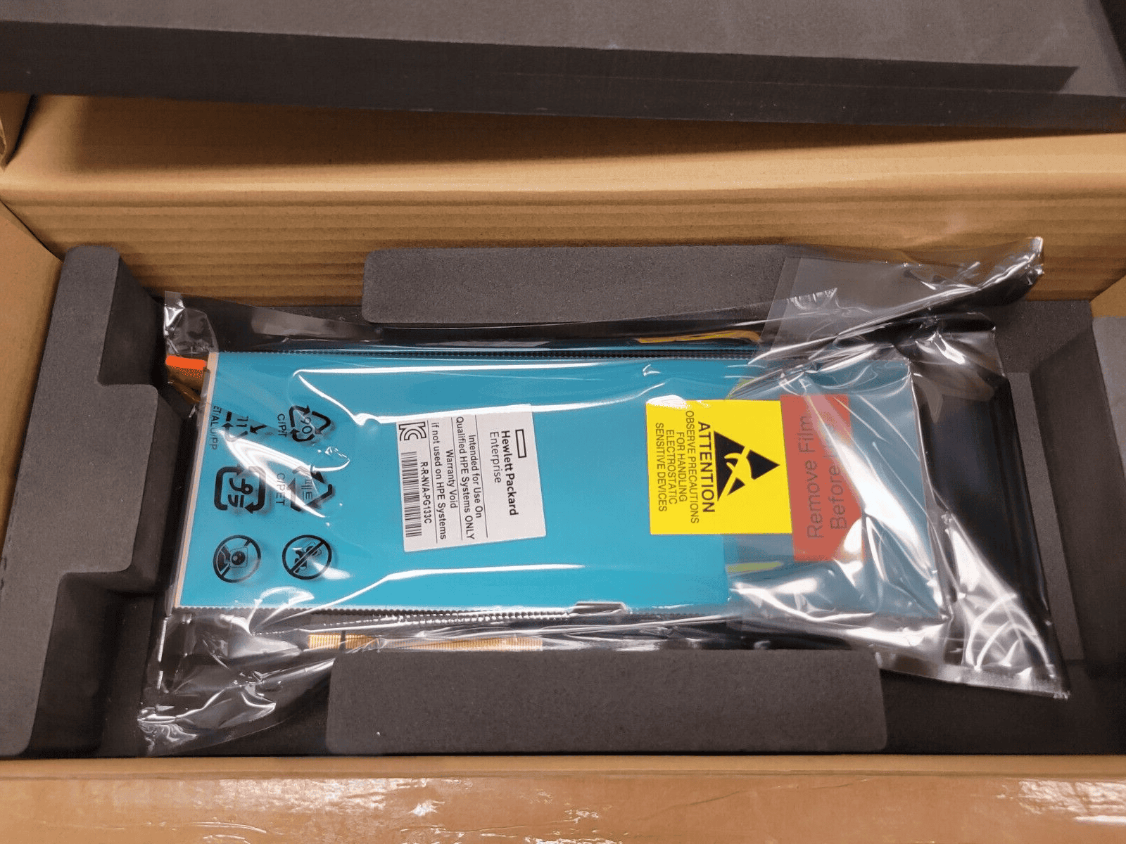 HP NVIDIA A10 24GB PCIe GPU Module (R7G40C) thumbnail