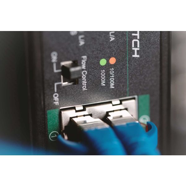 Digitus DN-651110 netwerk-switch Unmanaged Gigabit Ethernet (10/100/1000) Power over Ethernet (PoE) Zwart (DN-651110)