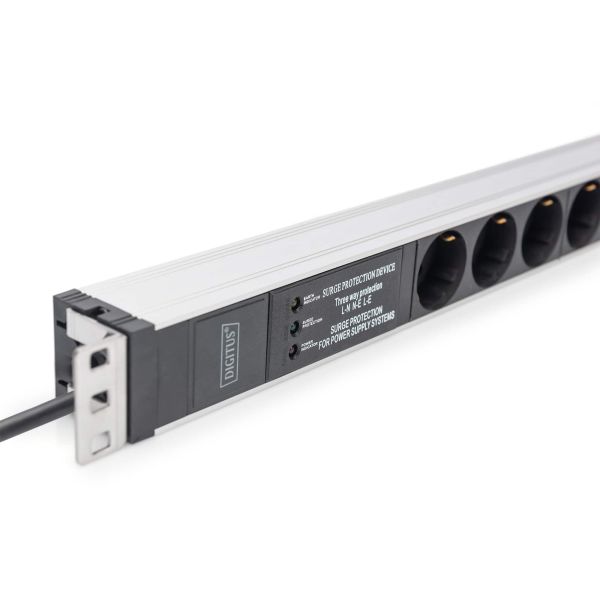 Digitus Geaarde stekkerdoos met aluminiumprofiel en overspanningsbeveiliging, geïntegreerd netfilter, 6-voudige geaarde contactdoos, 2 m voedingskabel met randaardestekker (DN-95432)