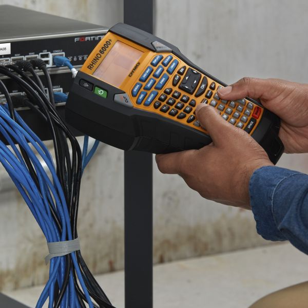 DYMO Rhino 6000+ Industriële labelmaker in harde kofferset | Labelprinter boordevol functies met PC-aansluiting (2122966)