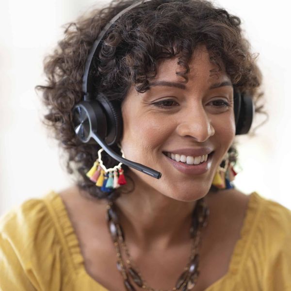 HP Poly Voyager 4320 USB-C Headset + BT700 dongle (76U50AA) HP Poly Voyager 4320 USB-C Headset + BT700 dongle (76U50AA)