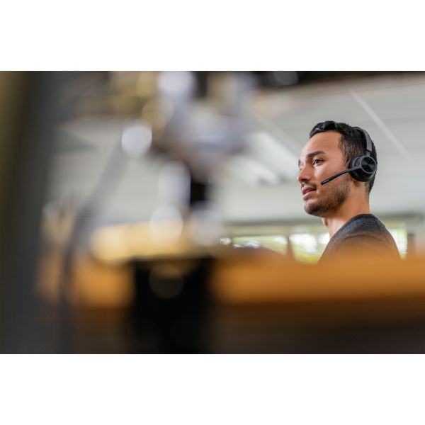 HP Poly Voyager 4310 USB-C Headset + BT700 dongle + oplaadstatief (77Y96AA) HP Poly Voyager 4310 USB-C Headset + BT700 dongle + oplaadstatief (77Y96AA)