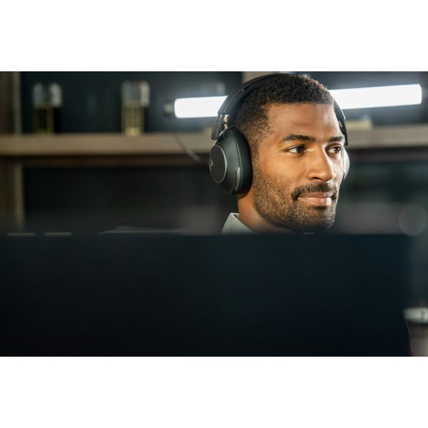 POLY Voyager Surround 80 UC Microsoft Teams Certified USB-C Headset + USB-C/A-adapter (8H2G3AA)