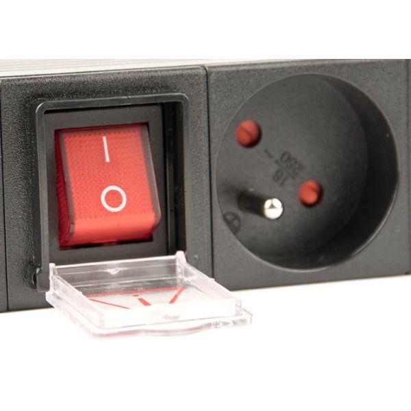 Gembird EG-PDU-014-F energiedistributie 8 AC-uitgang(en) 1U Zwart (EG-PDU-014-F)