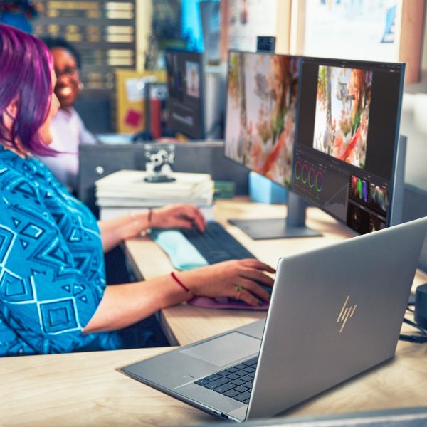 HP ZBook Studio G10 Intel® Core™ i7 i7-13800H Mobiel werkstation 40,6 cm (16") WUXGA 32 GB DDR5-SDRAM 1 TB SSD NVIDIA GeForce RTX 4080 Wi-Fi 6E (802.11ax) Windows 11 Pro Grijs (98J70ET#ABH)