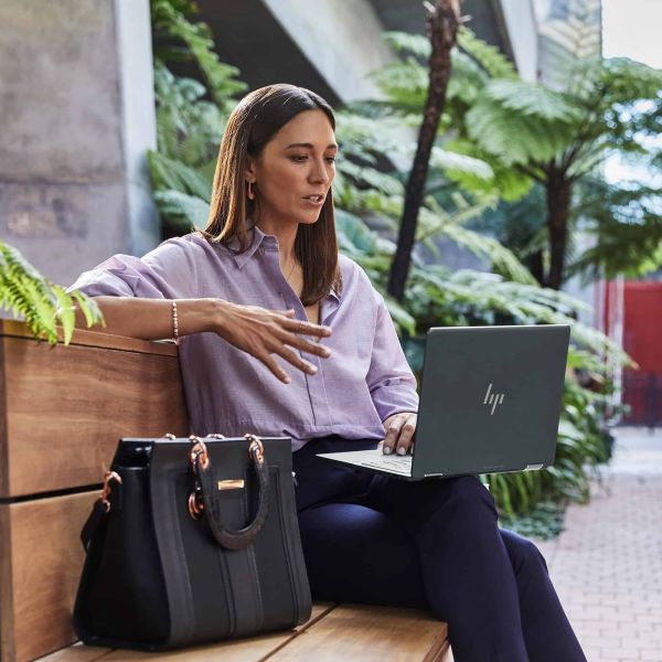 HP Elite Dragonfly Chromebook Enterprise i5-1245U 34,3 cm (13.5") Touchscreen WUXGA+ Intel® Core™ i5 8 GB LPDDR4x-SDRAM 256 GB SSD Wi-Fi 6 (802.11ax) ChromeOS Grijs (5Q7L6EA#ABH)