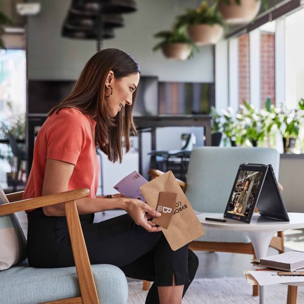 HP Elite Dragonfly Chromebook Enterprise i5-1245U 34,3 cm (13.5") Touchscreen WUXGA+ Intel® Core™ i5 8 GB LPDDR4x-SDRAM 256 GB SSD Wi-Fi 6 (802.11ax) ChromeOS Grijs (5Q7L6EA#ABH)