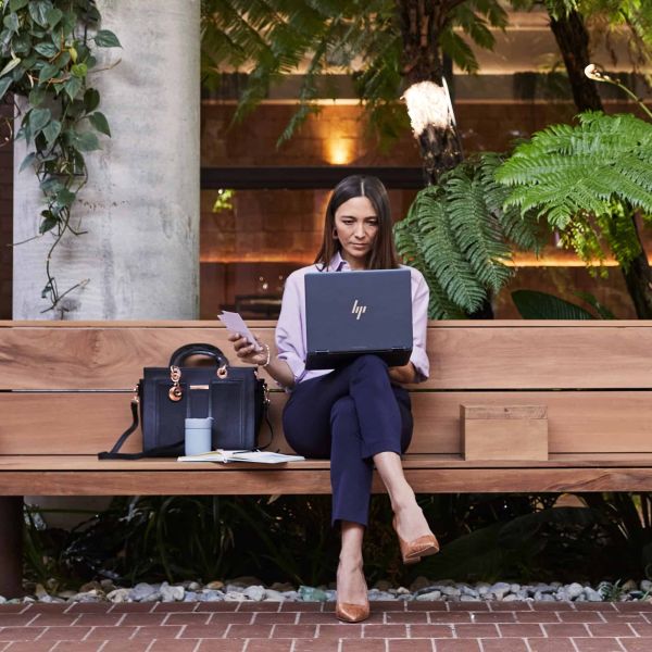 HP Elite Dragonfly Chromebook Enterprise i5-1245U 34,3 cm (13.5") Touchscreen WUXGA+ Intel® Core™ i5 8 GB LPDDR4x-SDRAM 256 GB SSD Wi-Fi 6 (802.11ax) ChromeOS Grijs (5Q7L6EA#ABH)