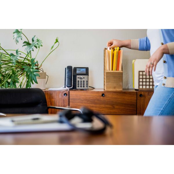 HP Poly Edge E320 IP-telefoon met PoE-ondersteuning