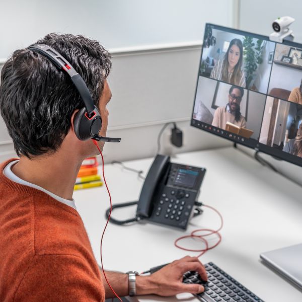 HP Poly Blackwire 5210 mono USB-C-headset + 3,5 mm stekker + USB-C/A-adapter (8X230AA) HP Poly Blackwire 5210 mono USB-C-headset + 3,5 mm stekker + USB-C/A-adapter (8X230AA)