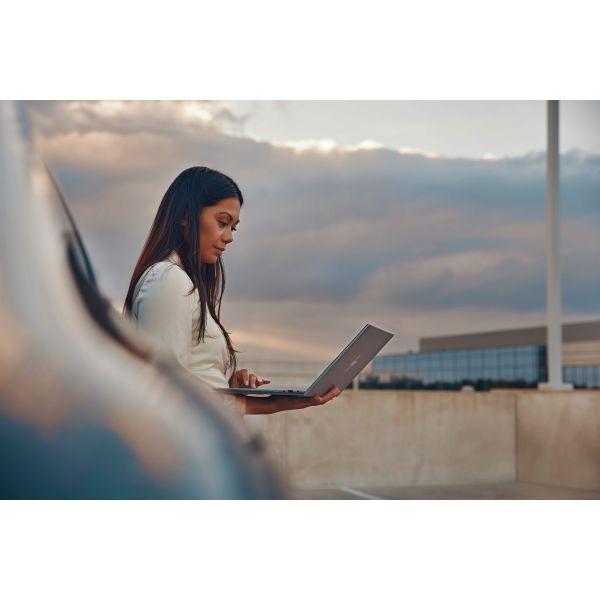 HP EliteBook 840 G10 Laptop 35,6 cm (14") WUXGA Intel® Core™ i5 i5-1335U 16 GB DDR5-SDRAM 512 GB SSD Wi-Fi 6E (802.11ax) Windows 11 Pro Zilver (96X28ET#ABH)