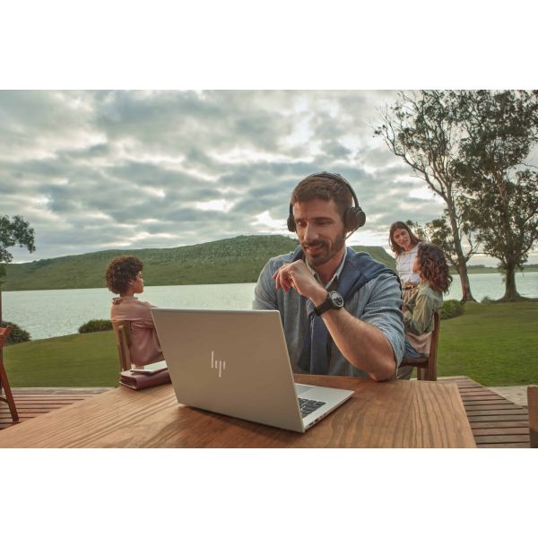 HP EliteBook 840 G10 Laptop 35,6 cm (14") WUXGA Intel® Core™ i5 i5-1335U 16 GB DDR5-SDRAM 512 GB SSD Wi-Fi 6E (802.11ax) Windows 11 Pro Zilver (96X28ET#ABH)
