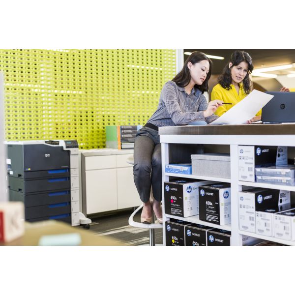 HP Color LaserJet Professional LaserJet Pro CP5225n Kleur Printer, Alleen Ethernet (CE725-67901)