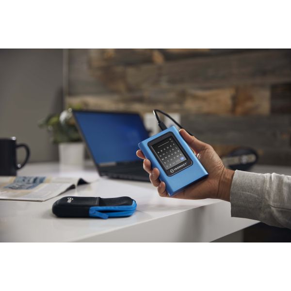 Kingston Technology IronKey 3840GB Vault Privacy 80 XTS-AES 256-bits beveiligde externe SSD (IKVP80ES/3840G)