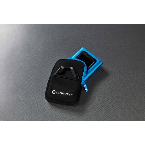 Kingston Technology IronKey 7680GB Vault Privacy 80 XTS-AES 256-bits beveiligde externe SSD (IKVP80ES/7680G)