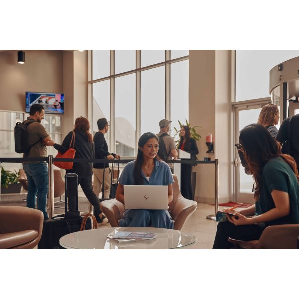 HP EliteBook 840 G10 Intel® Core™ i5 i5-1335U Laptop 35,6 cm (14") WUXGA 8 GB DDR5-SDRAM 256 GB SSD Wi-Fi 6E (802.11ax) Windows 11 Pro Zilver (96X27ET#ABH)