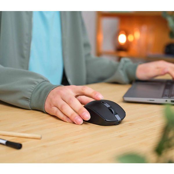 Trust Ozaa Compact Draadloze Muis - Multi-device muis – Stille knoppen – RF+Bluetooth – Zwart (24819)