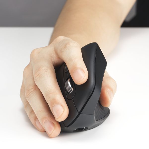 Kensington Pro Fit Ergo MY630 EQ Rechargeable Mouse (K72482WW) Kensington Pro Fit Ergo MY630 EQ Rechargeable Mouse (K72482WW)