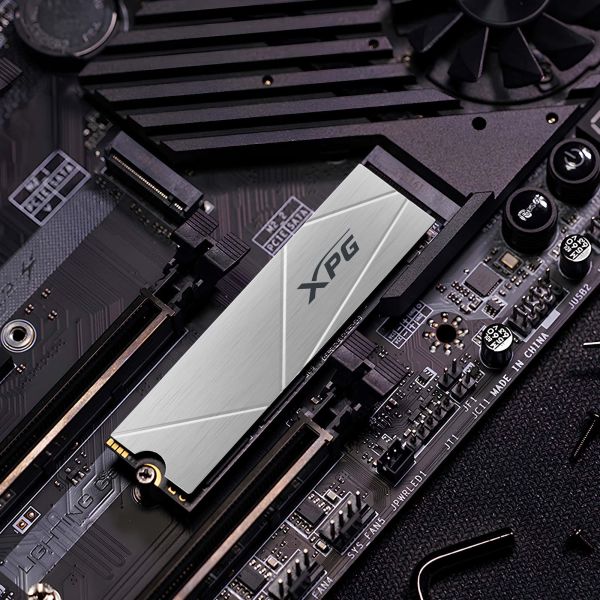 XPG GAMMIX S60 2 TB M.2 PCI Express 4.0 NVMe 3D NAND (AGAMMIXS60-2T-CS) XPG GAMMIX S60 2 TB M.2 PCI Express 4.0 NVMe 3D NAND (AGAMMIXS60-2T-CS)