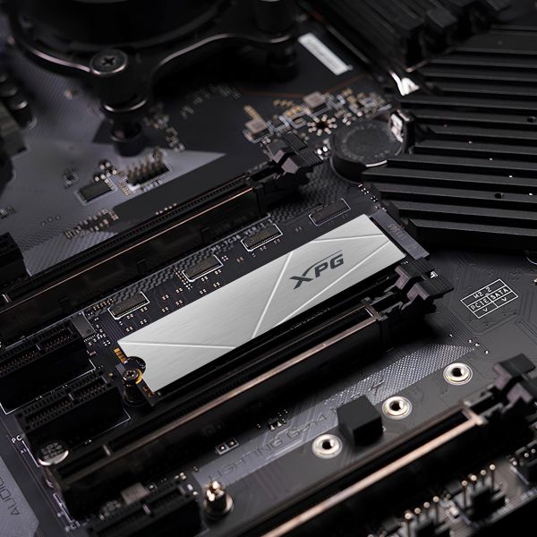 XPG GAMMIX S60 2 TB M.2 PCI Express 4.0 NVMe 3D NAND (AGAMMIXS60-2T-CS) XPG GAMMIX S60 2 TB M.2 PCI Express 4.0 NVMe 3D NAND (AGAMMIXS60-2T-CS)