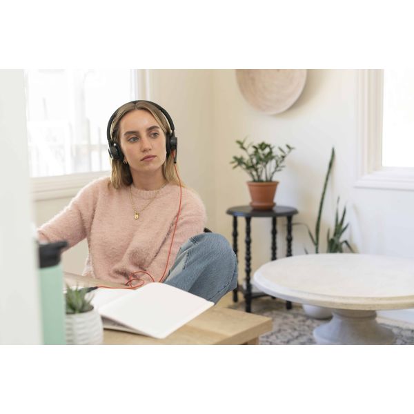 HP Poly Poly Blackwire 8225 Microsoft Teams Certified USB-C Headset (773987-102) HP Poly Poly Blackwire 8225 Microsoft Teams Certified USB-C Headset (773987-102)