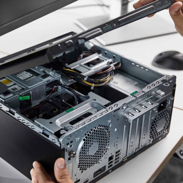 HP Elite Tower 800 G9 Intel® Core™ i7 i7-14700 16 GB DDR5-SDRAM 512 GB SSD Windows 11 Pro PC Zwart (628Q4ET#ABH)