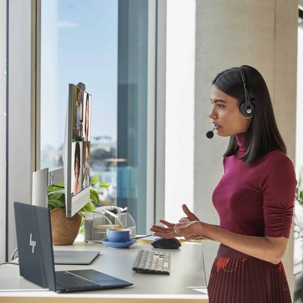 HP EliteOne 870 G9 Intel® Core™ i5 i5-14500 68,6 cm (27") 2560 x 1440 Pixels Touchscreen Alles-in-één-pc 16 GB DDR5-SDRAM 512 GB SSD Windows 11 Pro Wi-Fi 6E (802.11ax) Zilver (99A84ET#ABH)