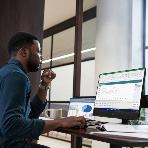 HP ProOne 440 G9 Intel® Core™ i5 i5-14500T 60,5 cm (23.8") 1920 x 1080 Pixels Touchscreen Alles-in-één-pc 16 GB DDR5-SDRAM 512 GB SSD Windows 11 Pro Wi-Fi 6E (802.11ax) Zwart (9H725ET#ABH)