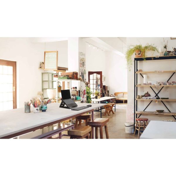 Kensington SmartFit Easy Riser EQ Laptop Cooling Stand (K52805EU)