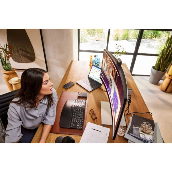 HP Series 7 Pro Serie 7 Pro 34 inch WQHD Conferencing Monitor - 734pm (8K157UT#ABB)